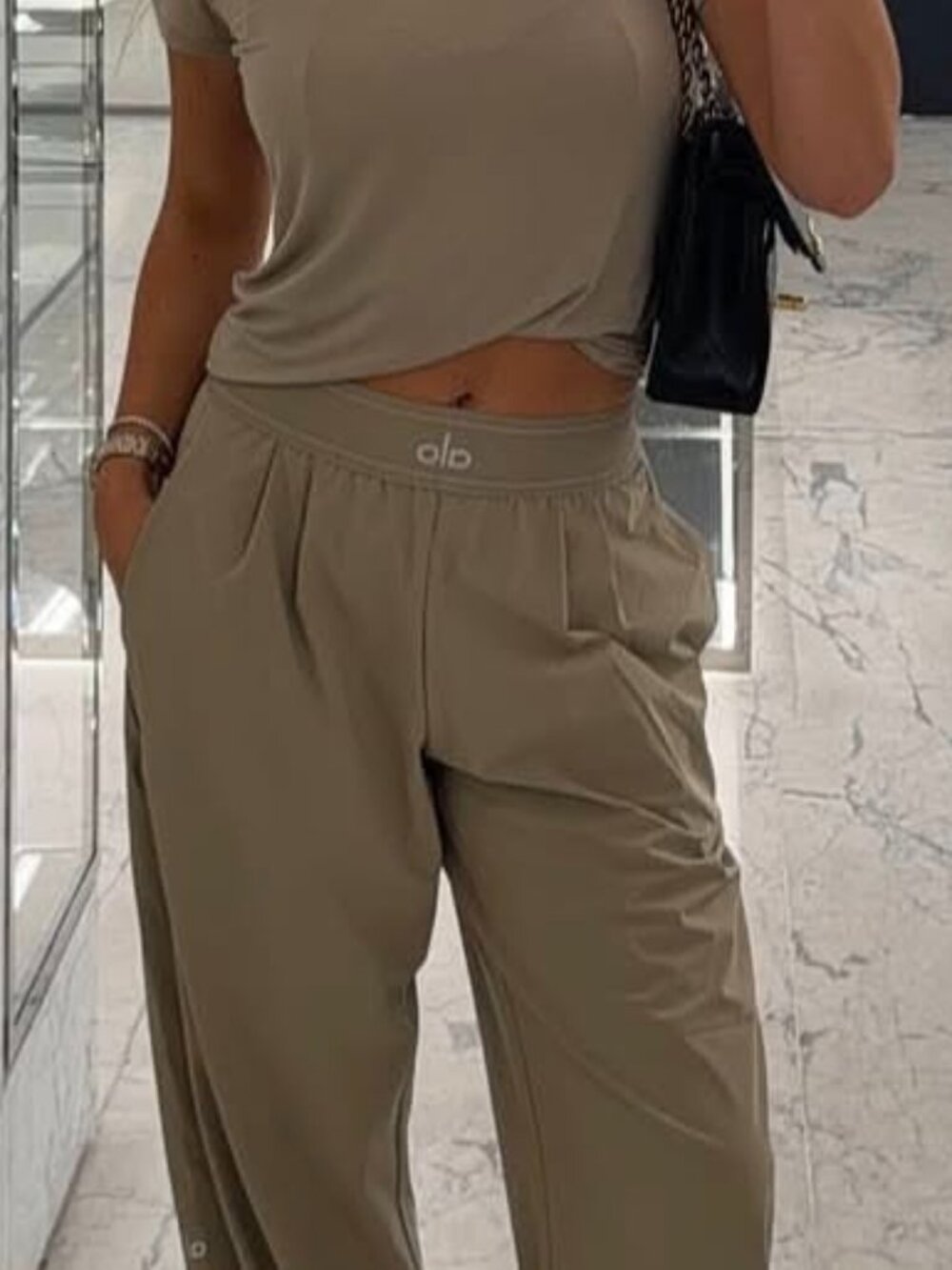 Alo Yoga Suit Up Trouser in Gravel size XS-S(Regular fit)30-inch inseam🌟 - Picture 8 of 8